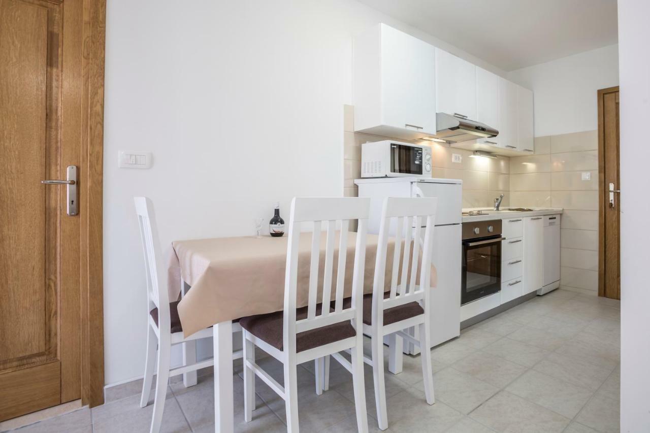 בול Apartments Bezmalinovic 2 מראה חיצוני תמונה